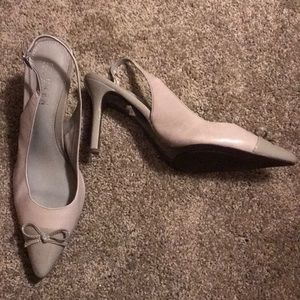 Ralph Lauren grey heels shoes size 7B